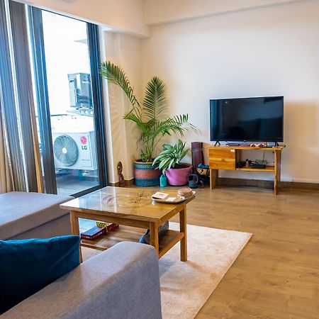 Solea 1 Bedroom Apartment - Central, Comfortable, Cozy, Balcony, Pool, Gym Аккра Экстерьер фото