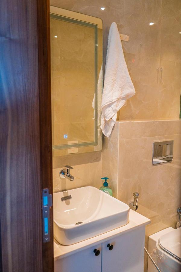 Solea 1 Bedroom Apartment - Central, Comfortable, Cozy, Balcony, Pool, Gym Аккра Экстерьер фото
